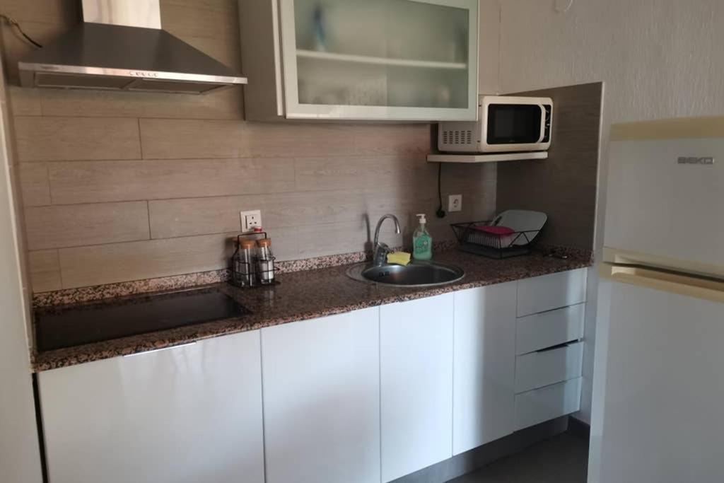 Apartamento Luminoso Benidorm Playa Levante Rincon De Loix Apartman Kültér fotó